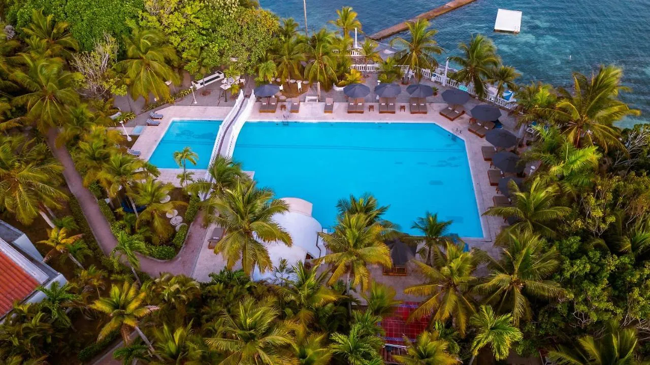 ***  Hotel Cocoliso Island Resort Isla Grande  Colombia